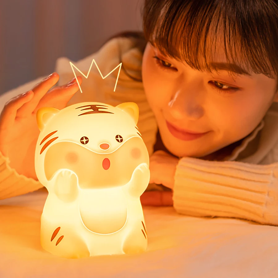 Venda Usb recarregável luz da noite tigre pouco de silicone noite, as luzes  de sensor de toque quarto lâmpada de cabeceira para crianças de bebê  presentes de natal - Luzes E Iluminação /